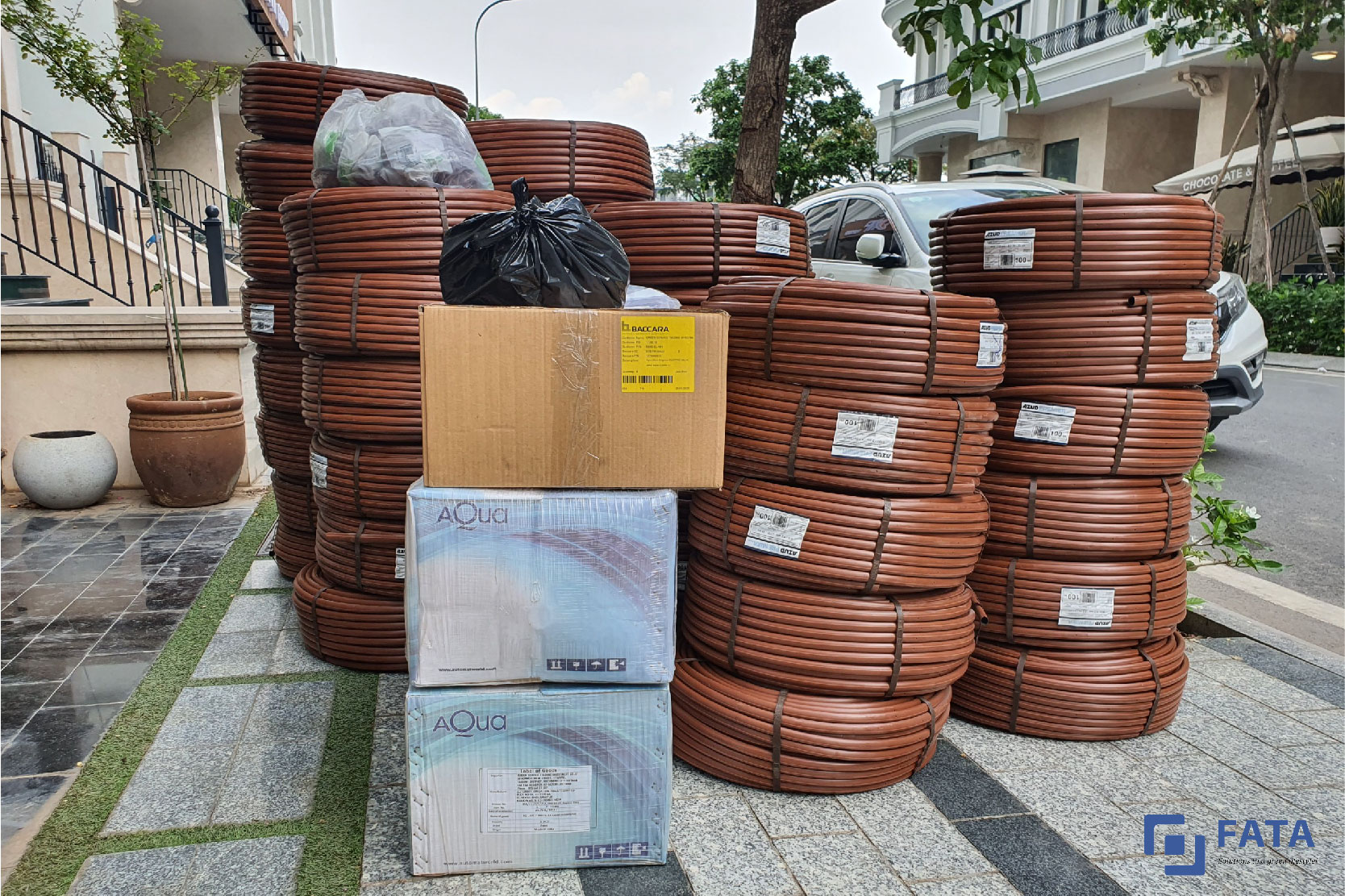 Vật tư được cung cấp chính hãng và được vận chuyển xuống tận dự án cảnh quan